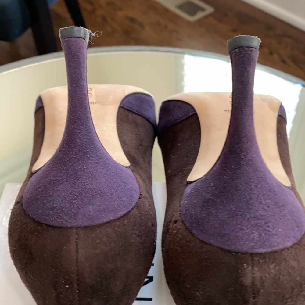 Manolo Blahnik Brown and Purple Suede Pump - Picture 11 of 11